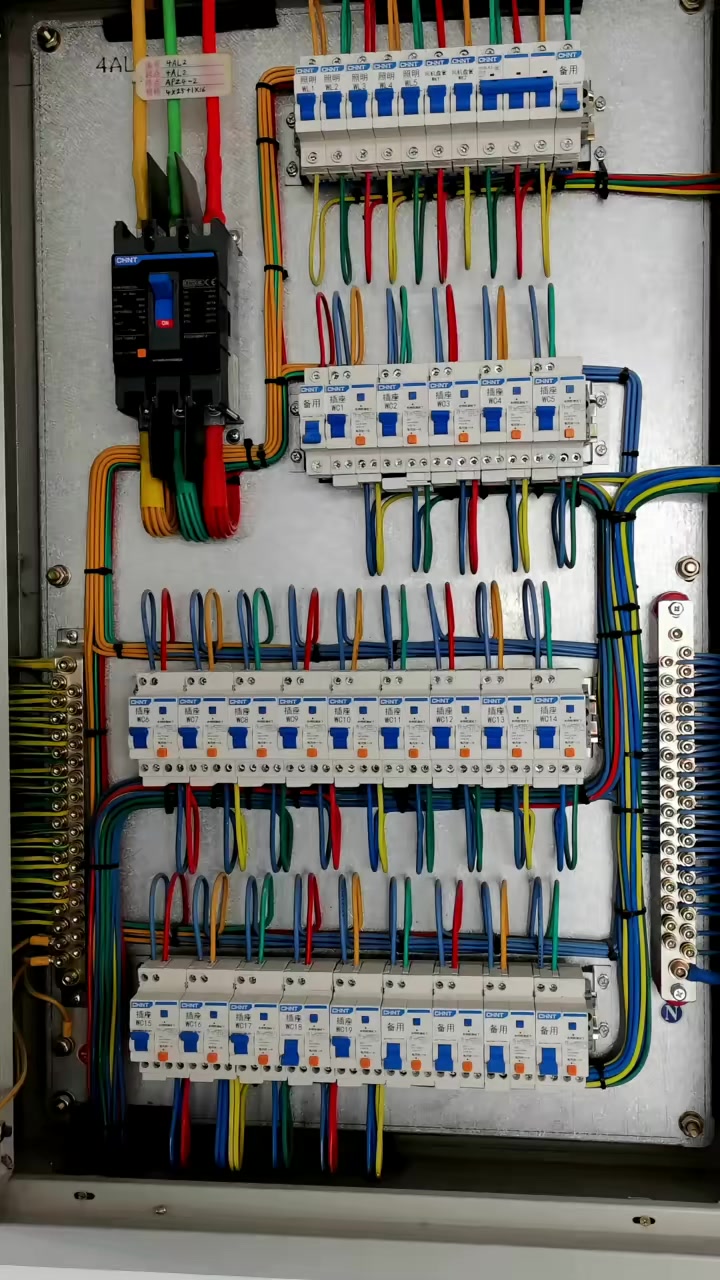 配电箱电线布置整齐条理的方法